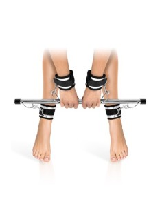Barre de soumission avec 4 menottes Fetish Tentation - CC570412 2